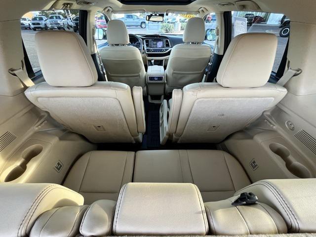 used 2016 Toyota Highlander Hybrid car, priced at $27,289