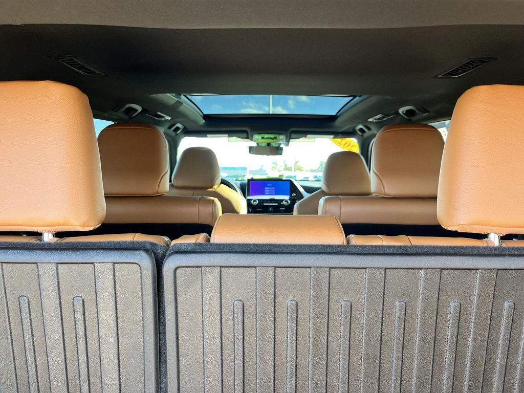 used 2025 Toyota Highlander Hybrid car, priced at $55,289