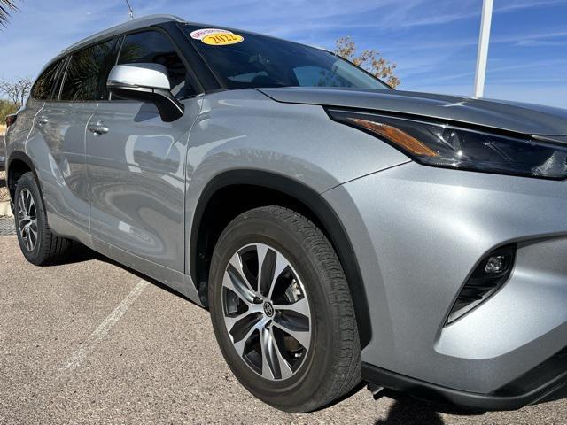 used 2022 Toyota Highlander car, priced at $31,789