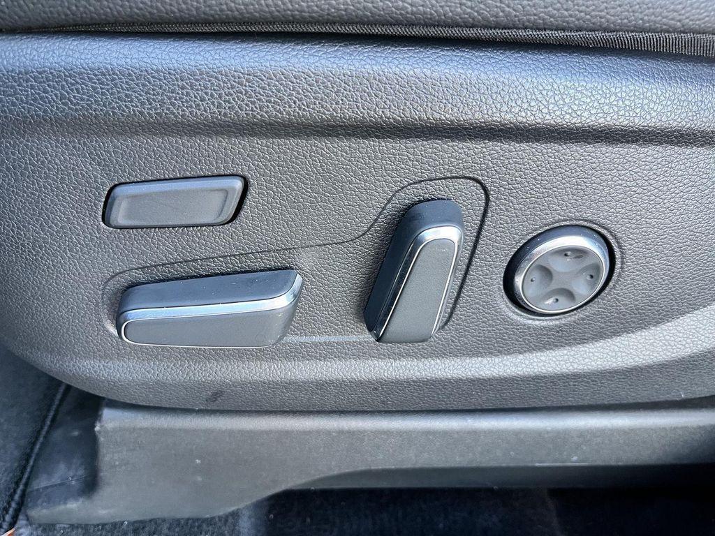 used 2023 Hyundai Palisade car, priced at $35,789