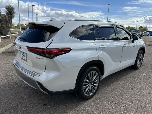 used 2021 Toyota Highlander Hybrid car, priced at $38,989