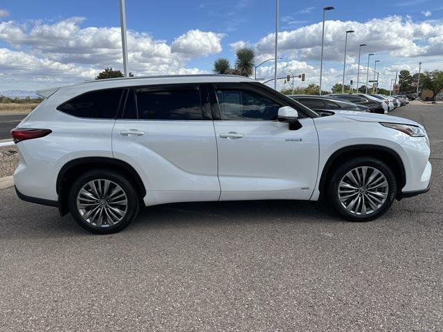 used 2021 Toyota Highlander Hybrid car, priced at $38,989