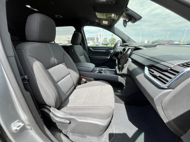 used 2025 GMC Acadia car, priced at $45,589