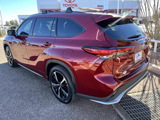 used 2022 Toyota Highlander car, priced at $36,889