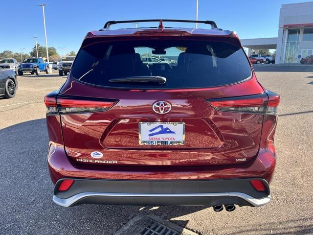 used 2022 Toyota Highlander car, priced at $36,889