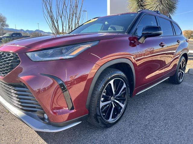 used 2022 Toyota Highlander car, priced at $36,889