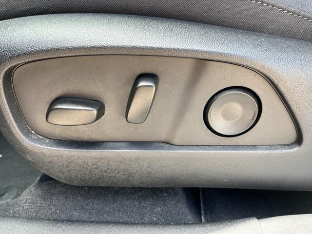 used 2025 Chevrolet Equinox car, priced at $25,489