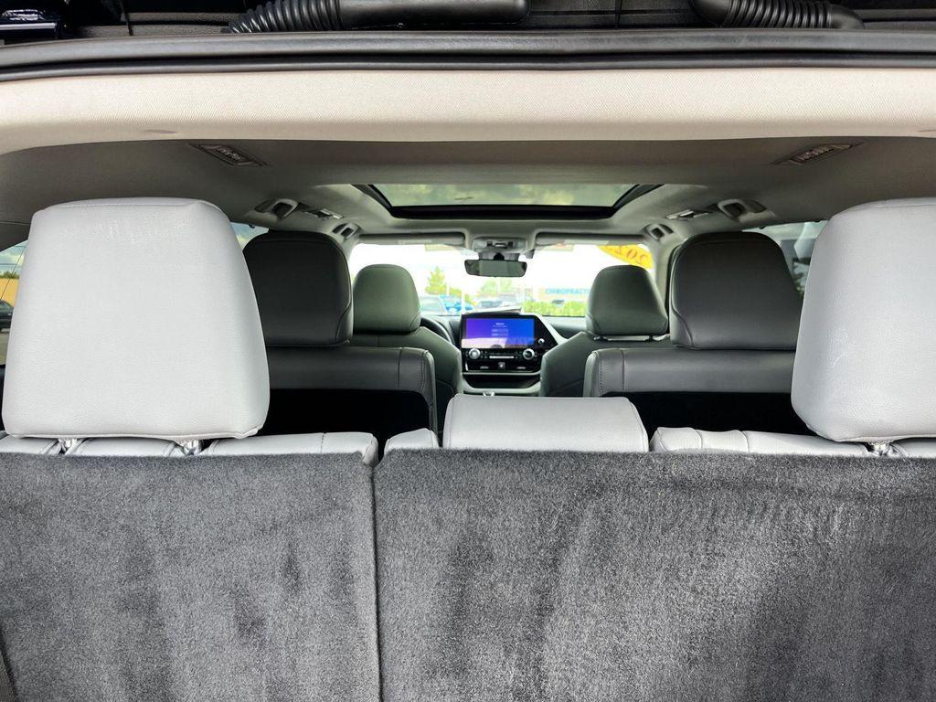 used 2023 Toyota Highlander car, priced at $40,789