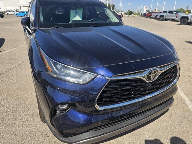 used 2023 Toyota Highlander car, priced at $41,989