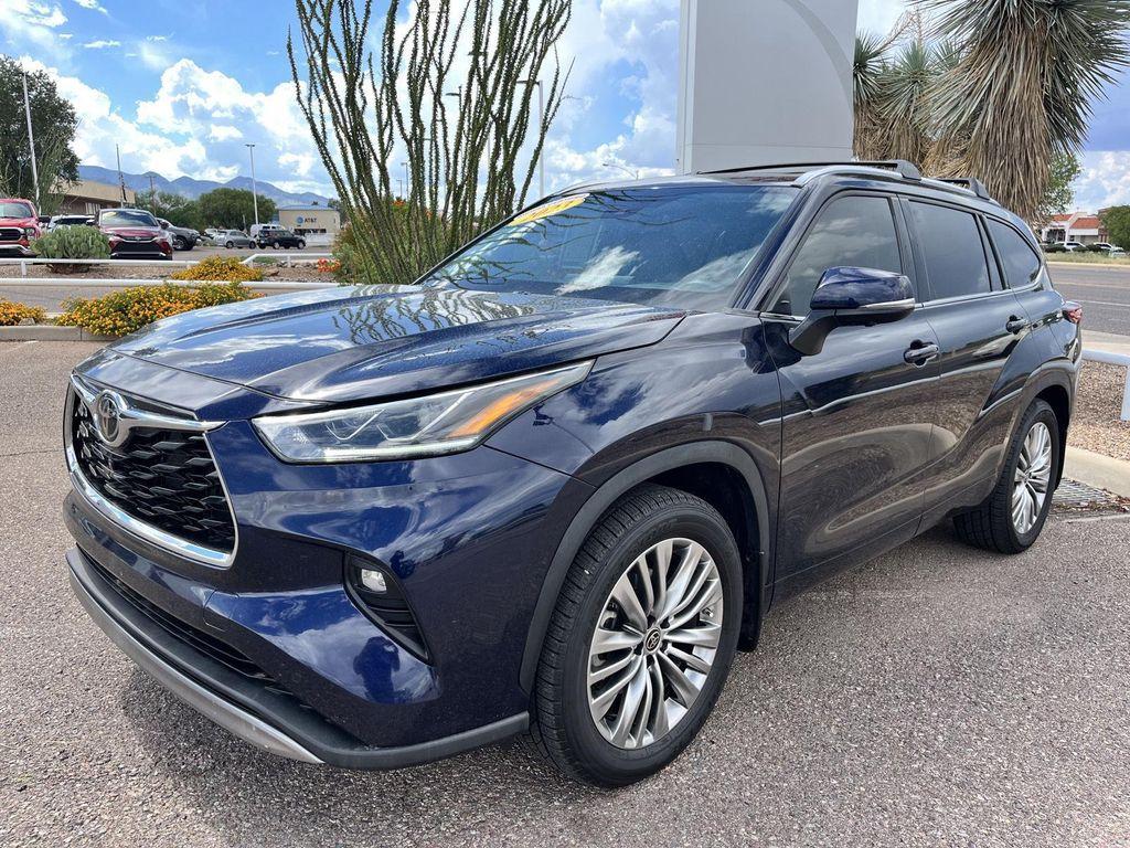 used 2023 Toyota Highlander car, priced at $40,789