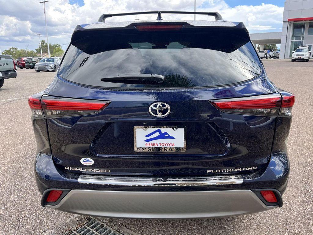 used 2023 Toyota Highlander car, priced at $40,789