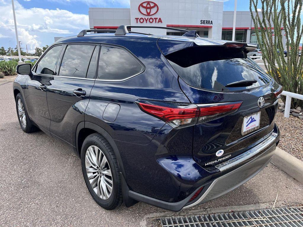 used 2023 Toyota Highlander car, priced at $40,789