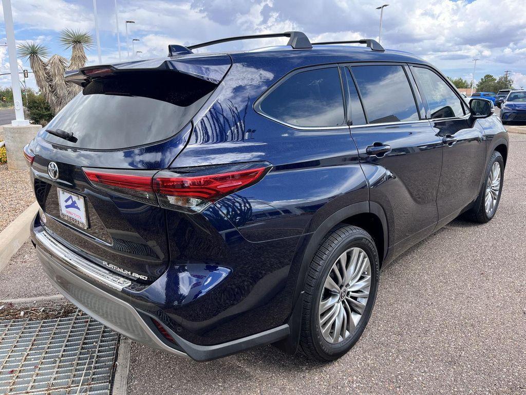 used 2023 Toyota Highlander car, priced at $40,789