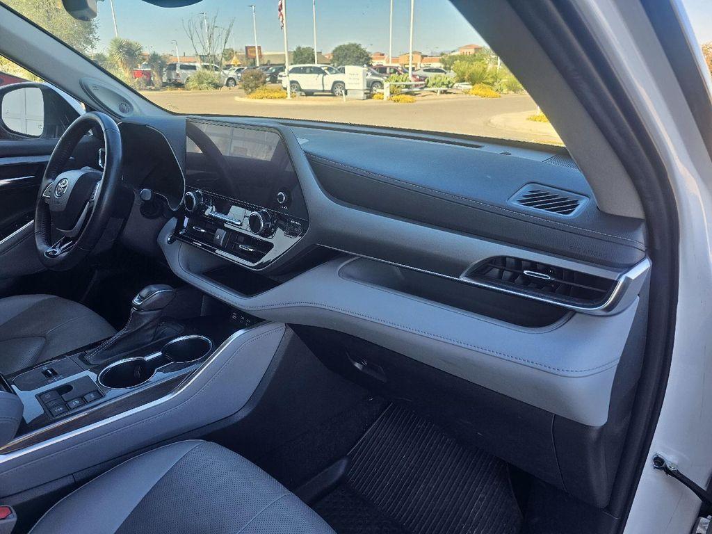 used 2023 Toyota Highlander Hybrid car, priced at $47,289