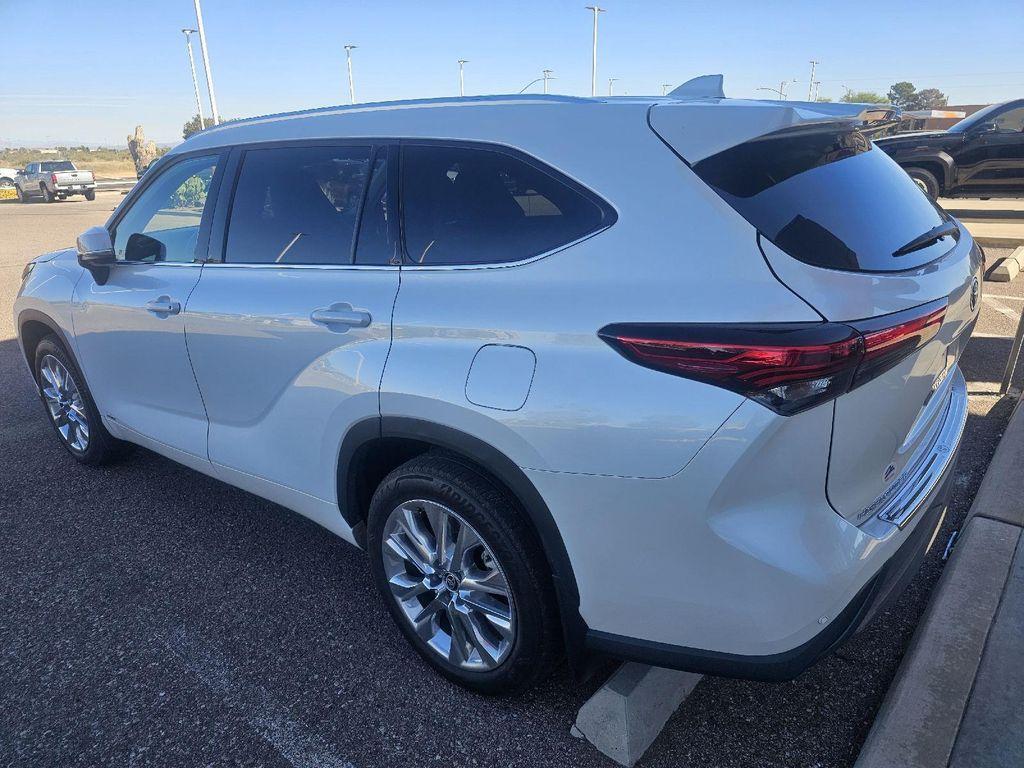 used 2023 Toyota Highlander Hybrid car, priced at $47,289