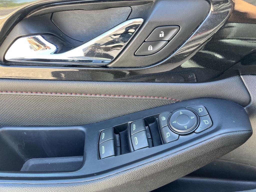 used 2022 Chevrolet Traverse car, priced at $26,289