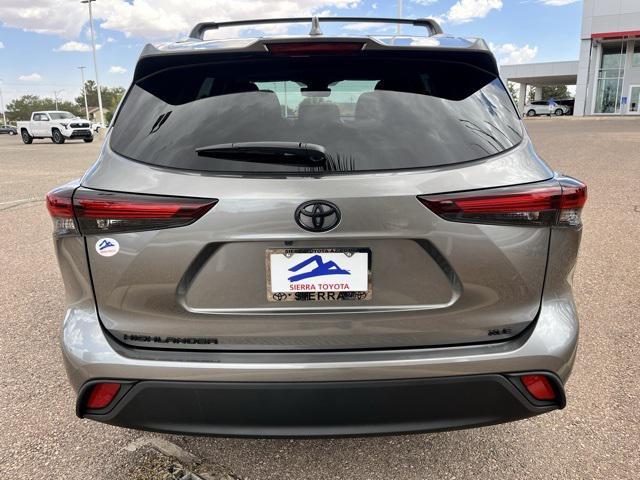 new 2025 Toyota Highlander car, priced at $45,588