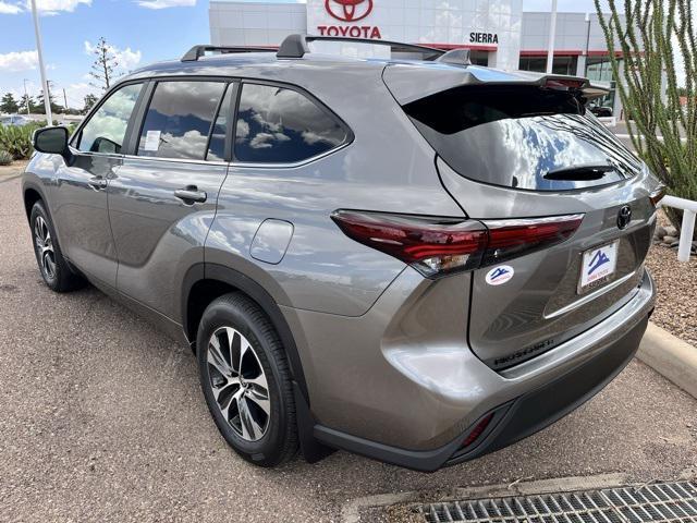 new 2025 Toyota Highlander car, priced at $45,588
