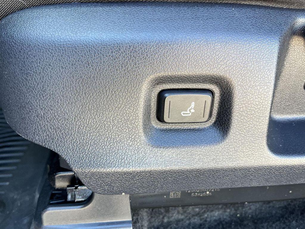 used 2025 Toyota Tacoma car, priced at $31,989