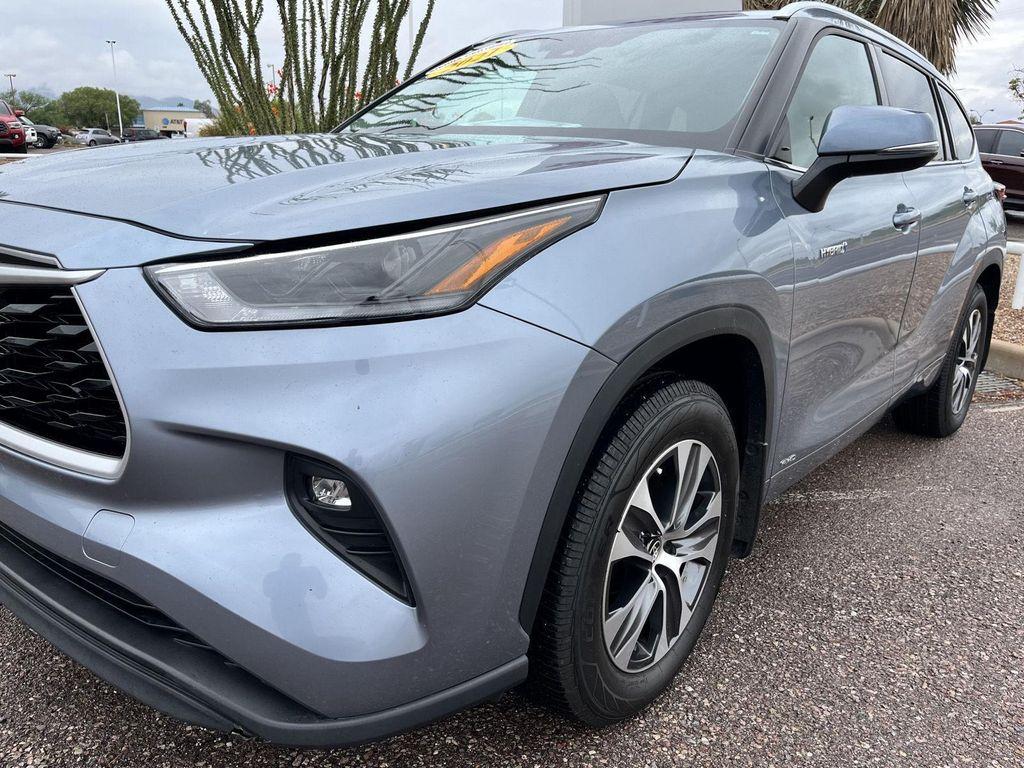 used 2021 Toyota Highlander Hybrid car, priced at $31,539