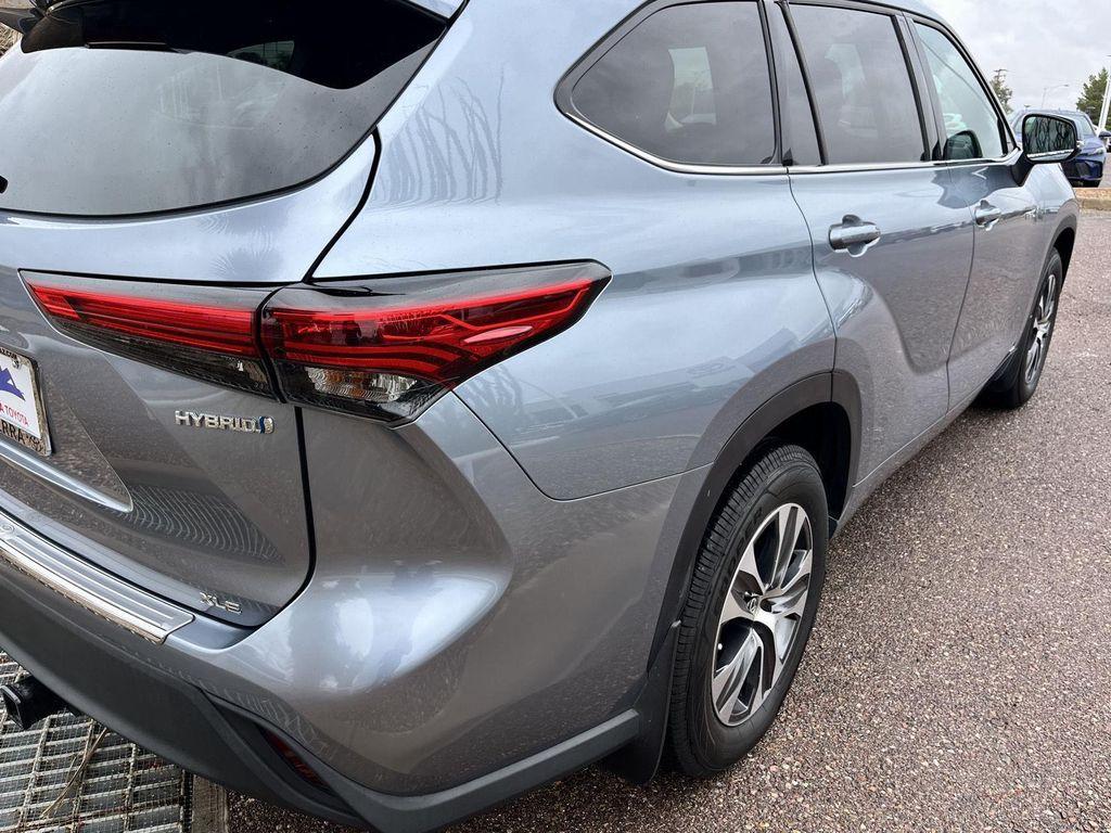 used 2021 Toyota Highlander Hybrid car, priced at $31,539