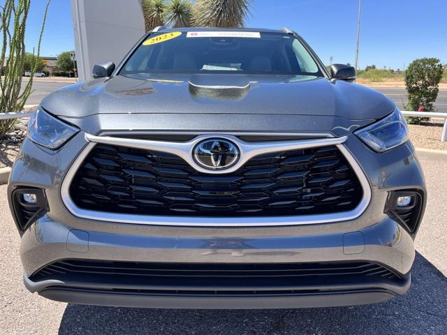 used 2023 Toyota Highlander car, priced at $40,289