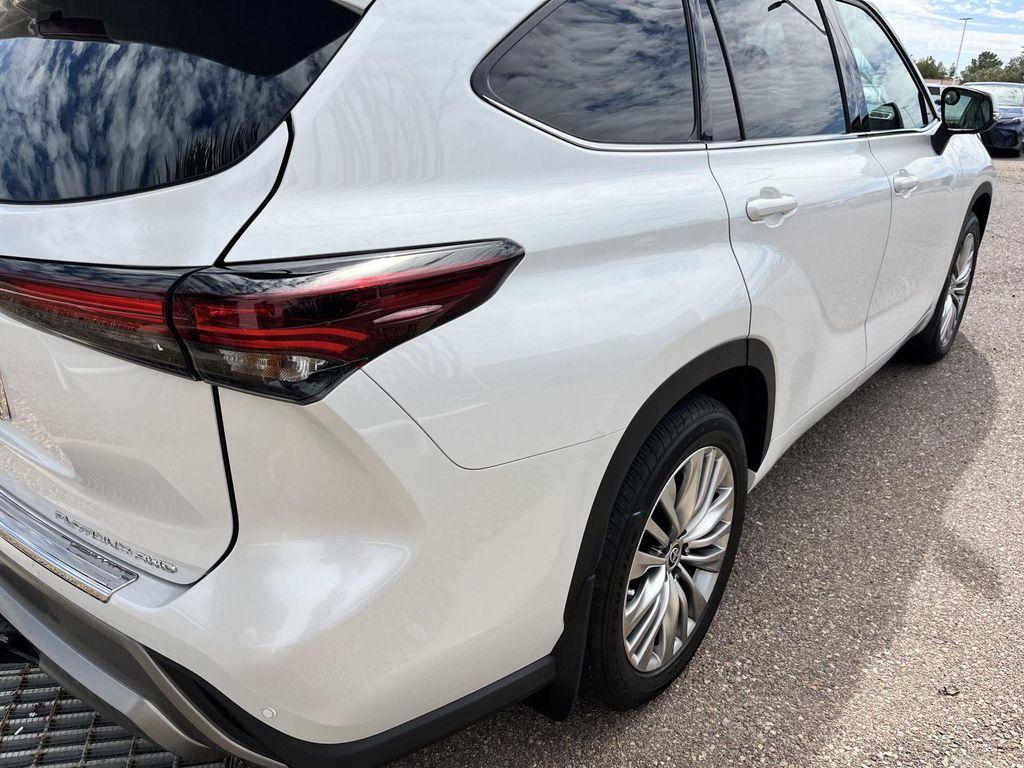 used 2024 Toyota Highlander car, priced at $51,789