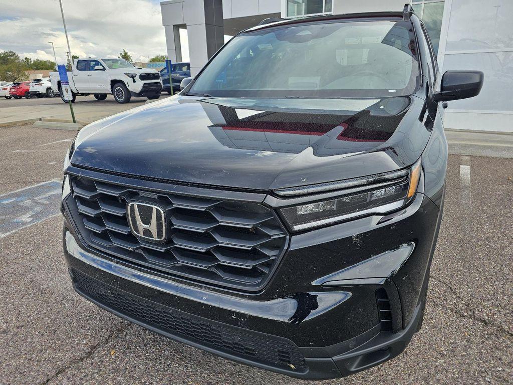 used 2023 Honda Pilot car, priced at $37,389