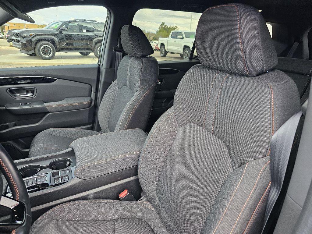 used 2023 Honda Pilot car, priced at $37,389