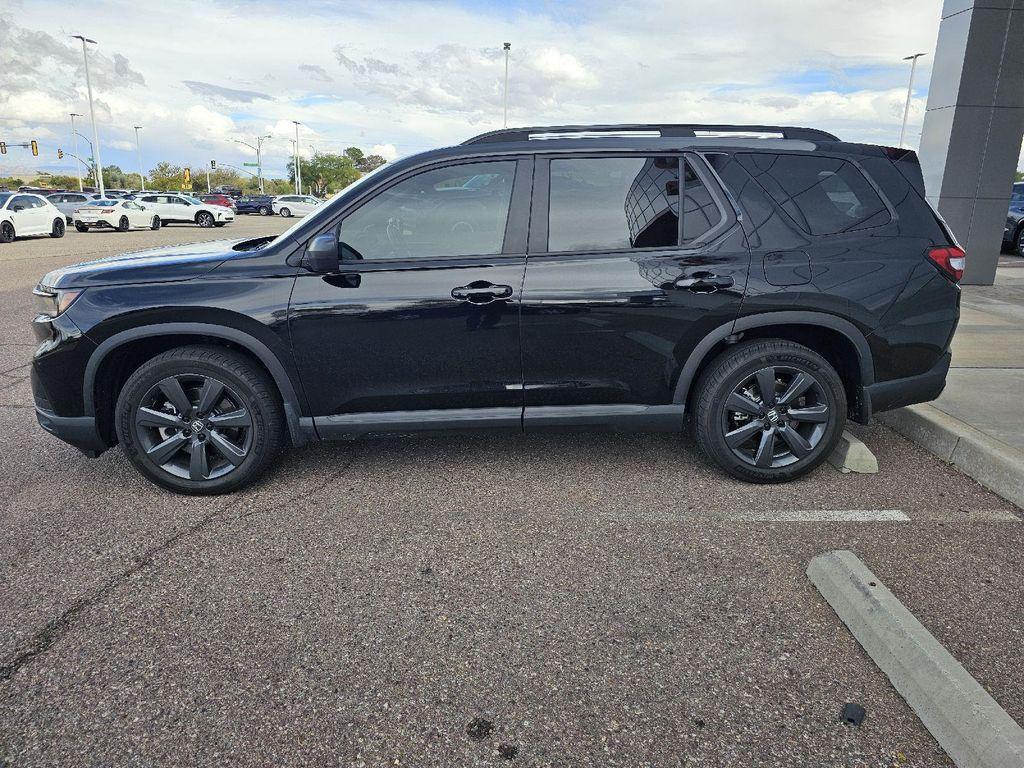 used 2023 Honda Pilot car, priced at $37,389