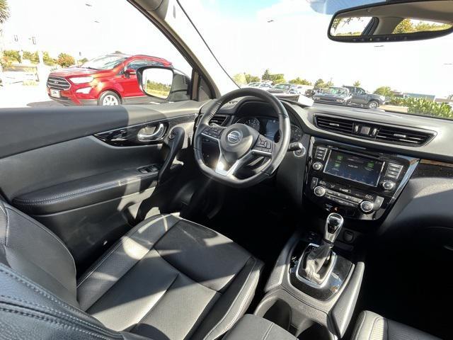 used 2022 Nissan Rogue Sport car, priced at $24,289