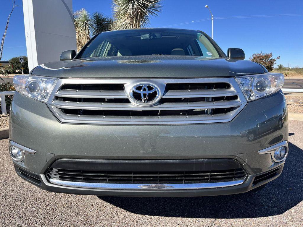 used 2012 Toyota Highlander car, priced at $18,489