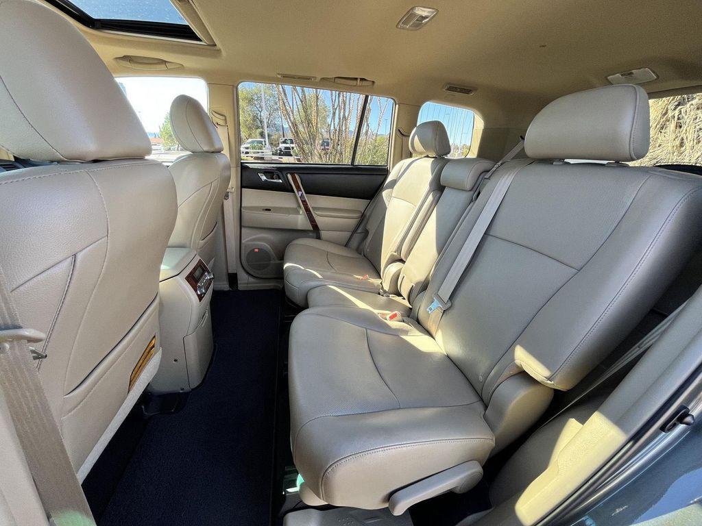 used 2012 Toyota Highlander car, priced at $18,489