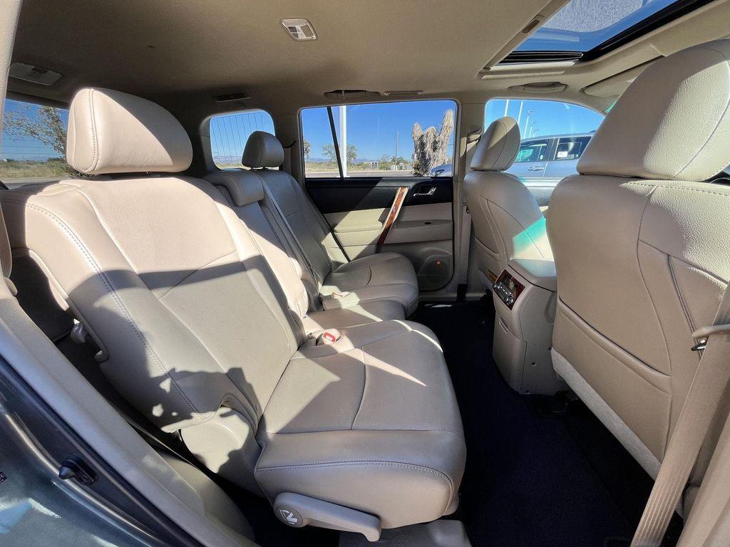 used 2012 Toyota Highlander car, priced at $18,489