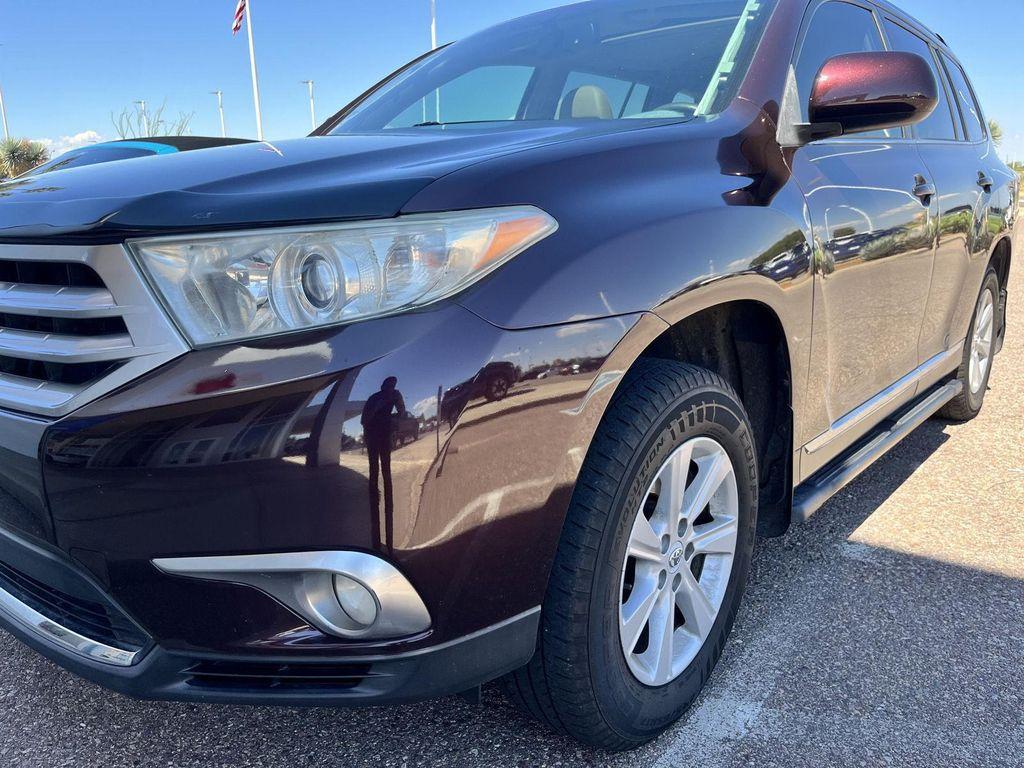 used 2012 Toyota Highlander car, priced at $11,889
