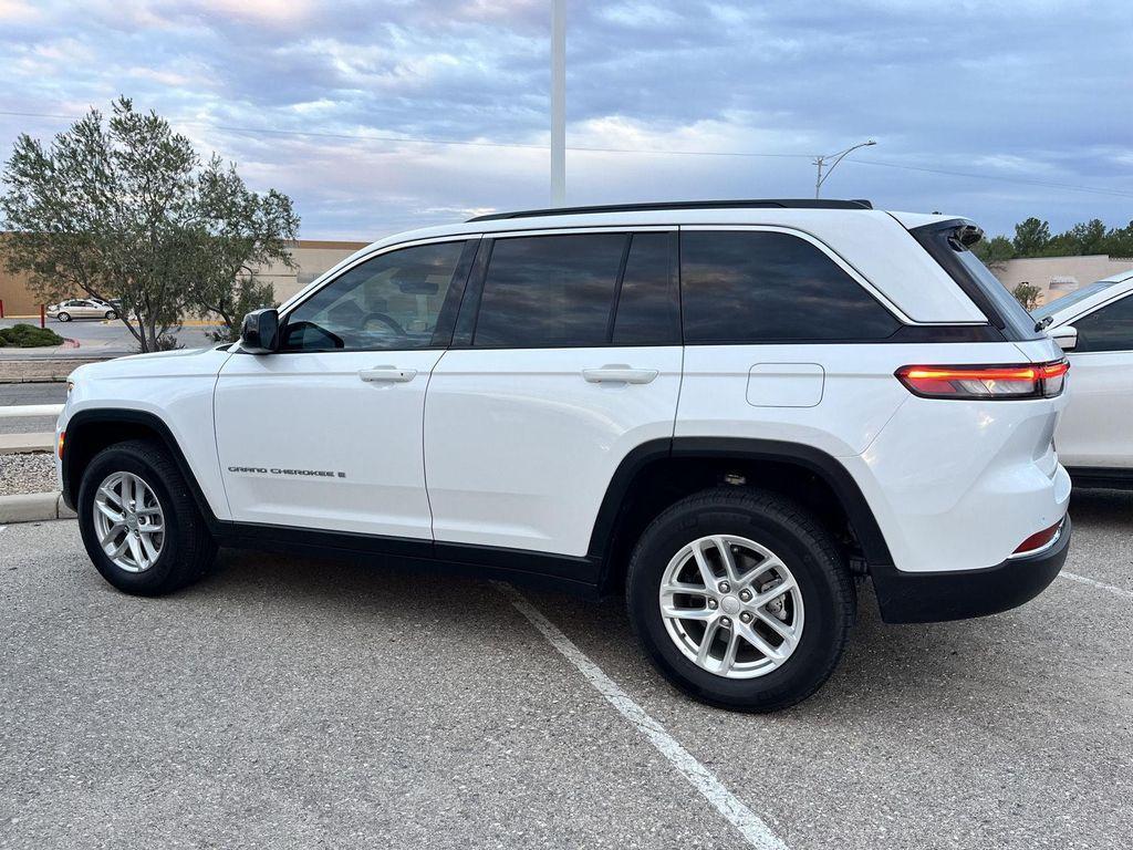 used 2025 Jeep Grand Cherokee car, priced at $35,589