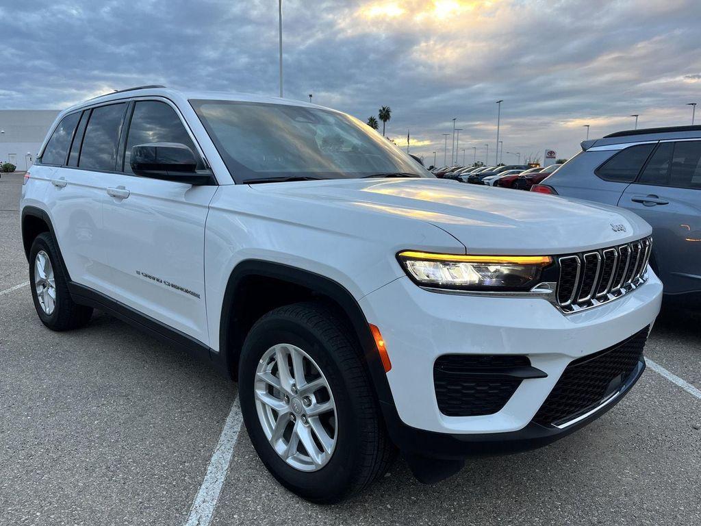 used 2025 Jeep Grand Cherokee car, priced at $35,589