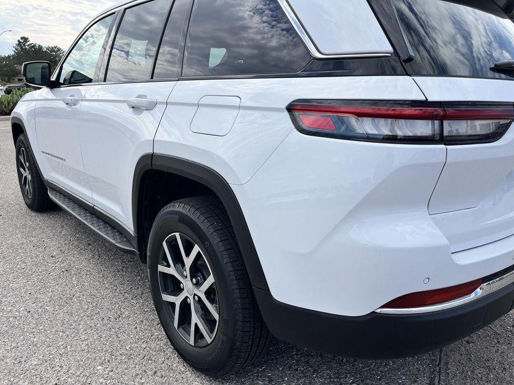 used 2025 Jeep Grand Cherokee car, priced at $41,489
