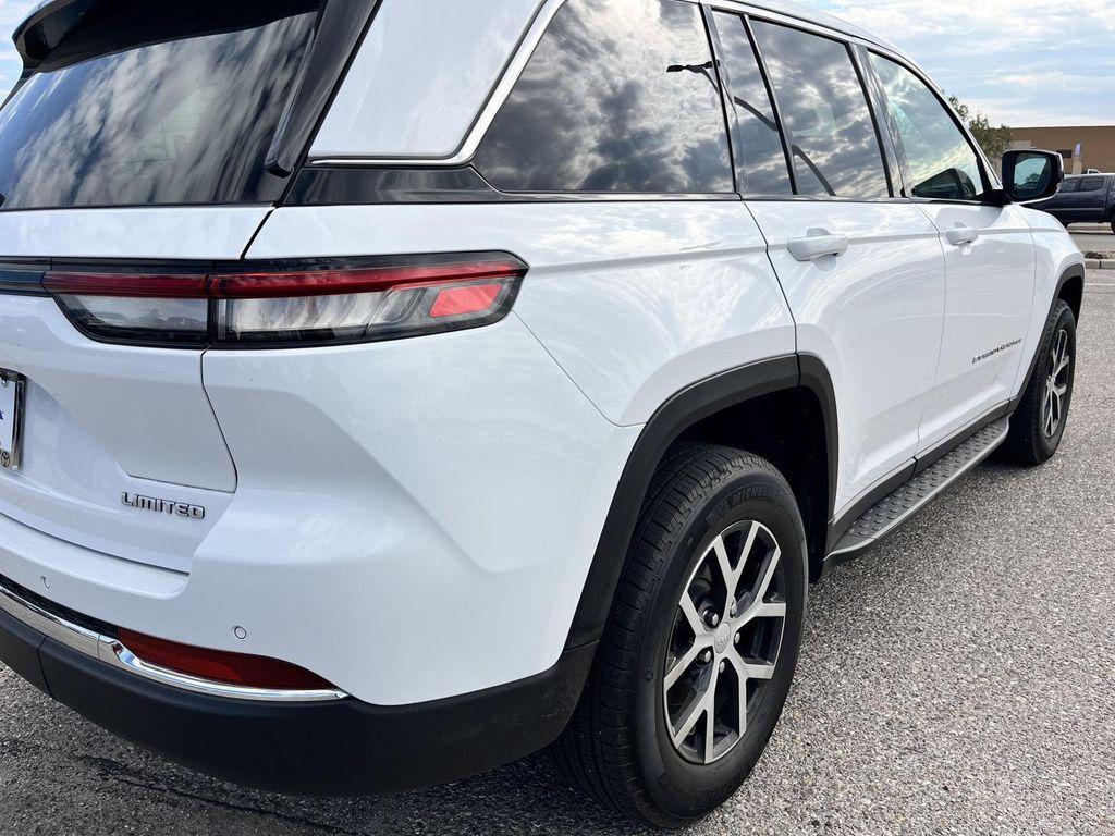 used 2025 Jeep Grand Cherokee car, priced at $41,489
