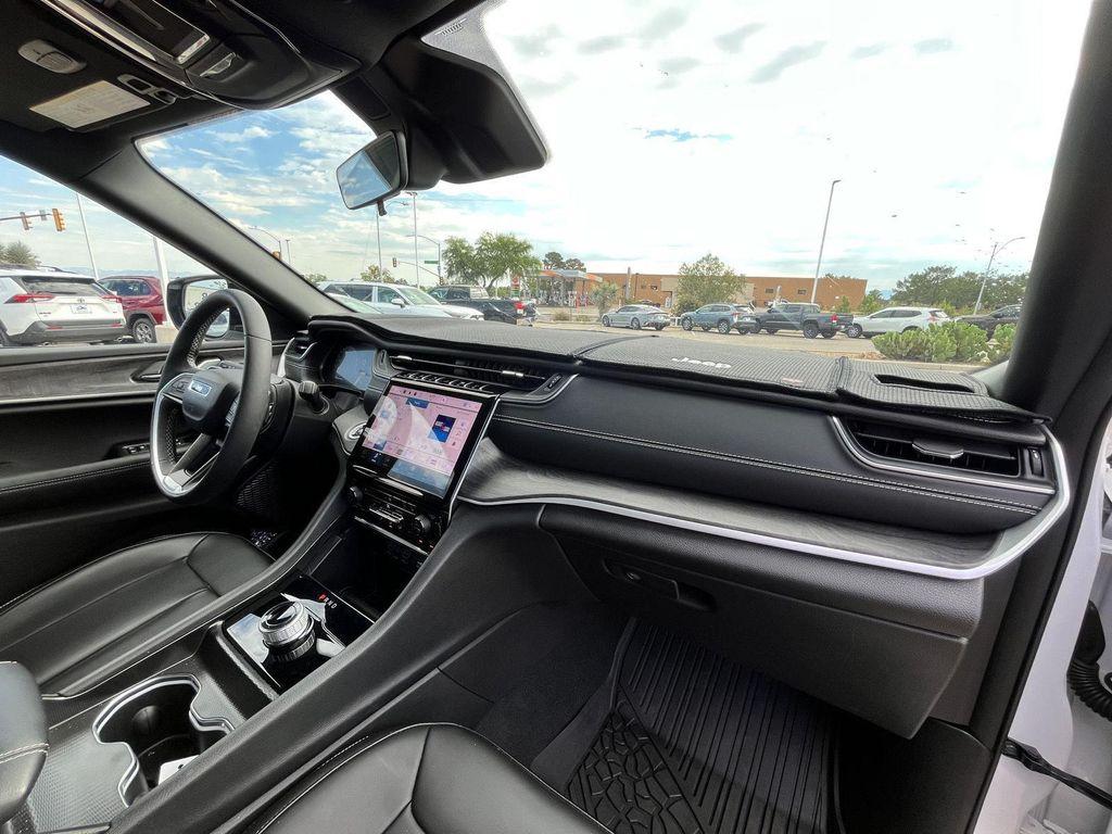 used 2025 Jeep Grand Cherokee car, priced at $41,489