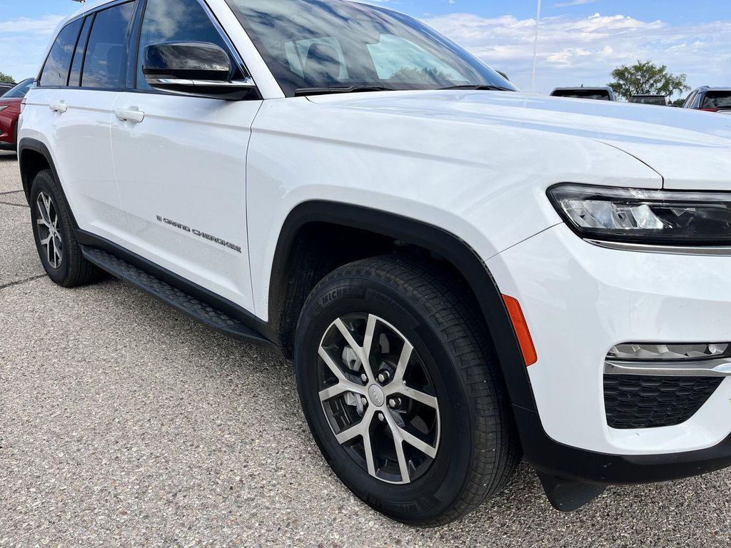 used 2025 Jeep Grand Cherokee car, priced at $41,489