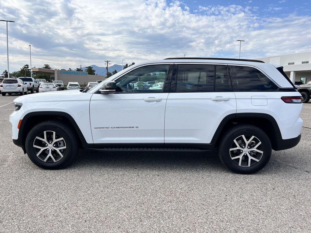 used 2025 Jeep Grand Cherokee car, priced at $41,489