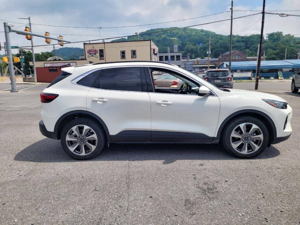 used 2023 Ford Escape car, priced at $29,900