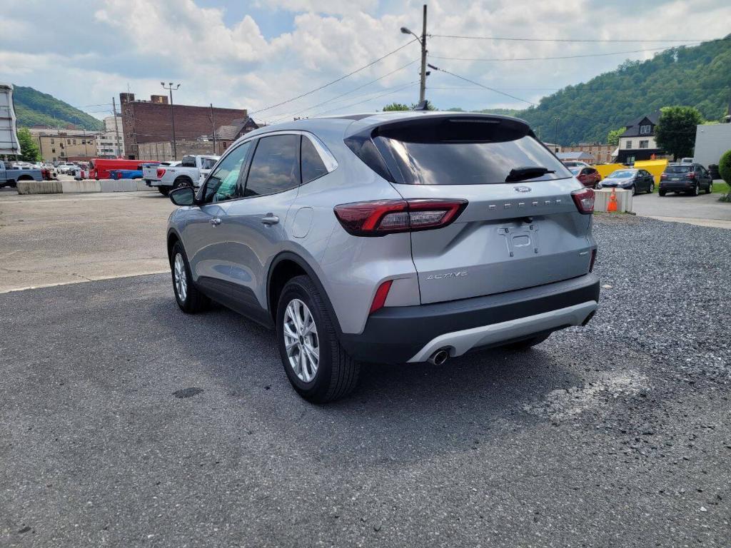 used 2023 Ford Escape car, priced at $25,900