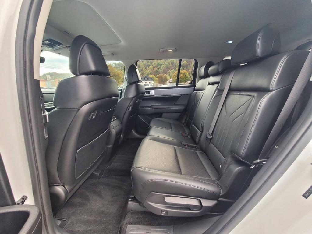 used 2024 Hyundai Santa Fe car, priced at $35,900