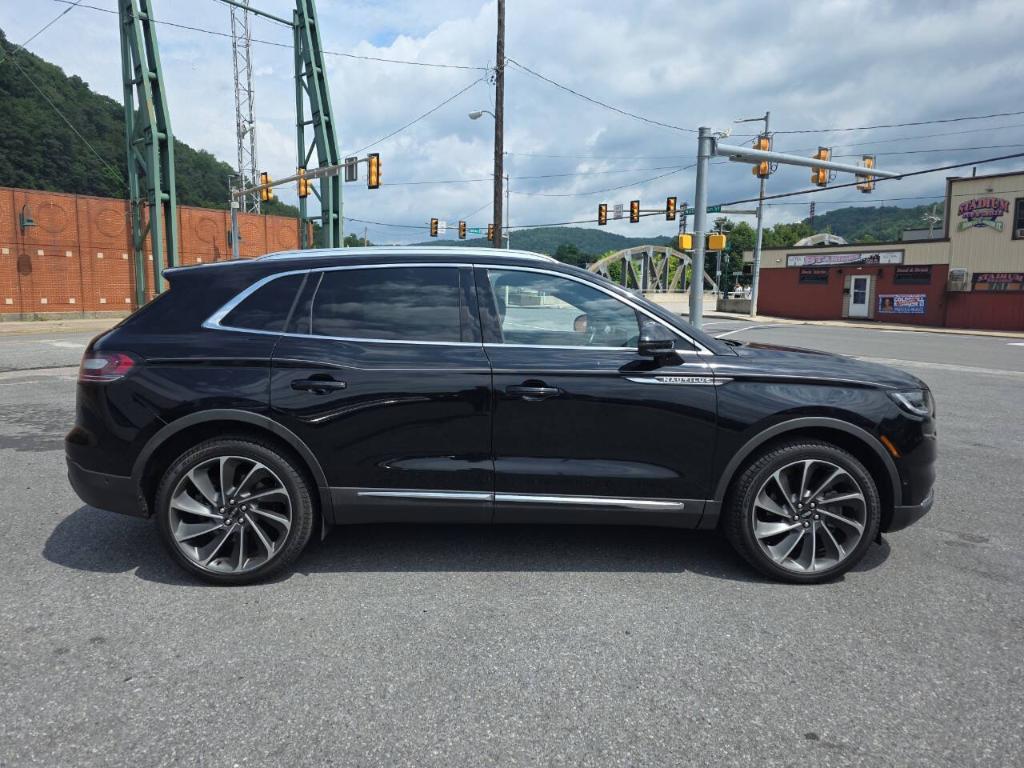 used 2022 Lincoln Nautilus car, priced at $42,900