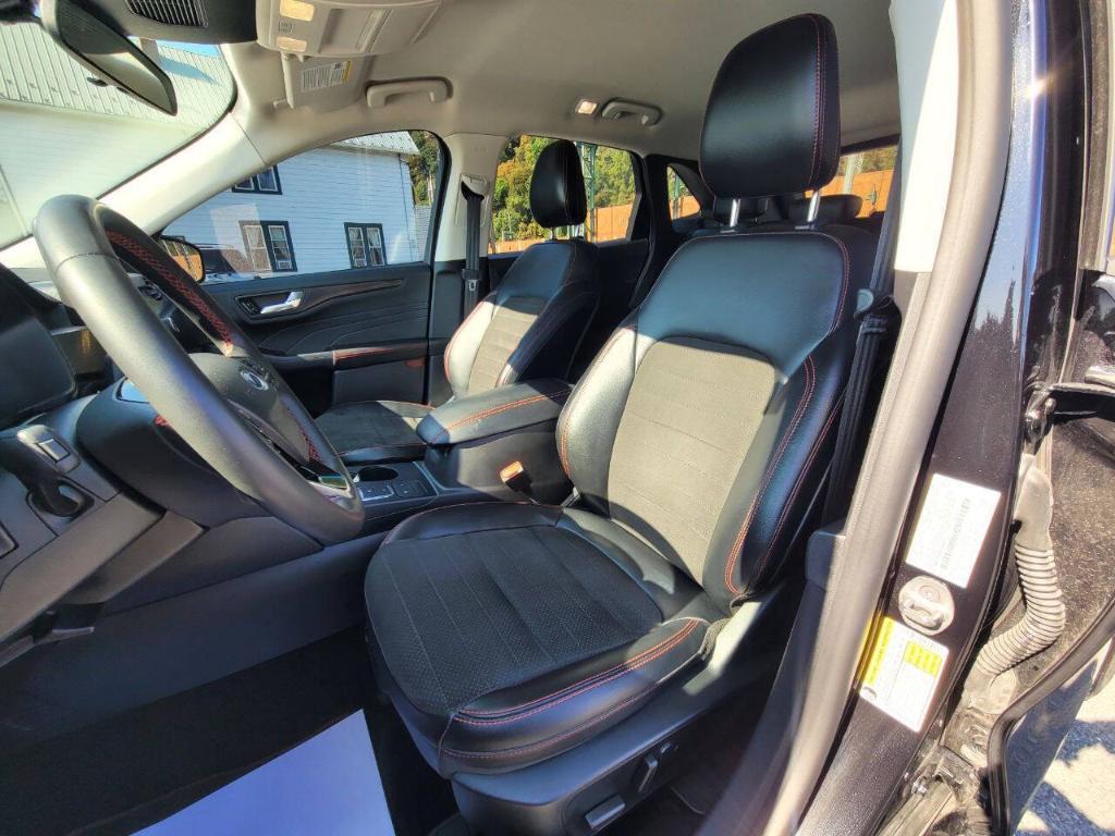 used 2022 Ford Escape car, priced at $23,900
