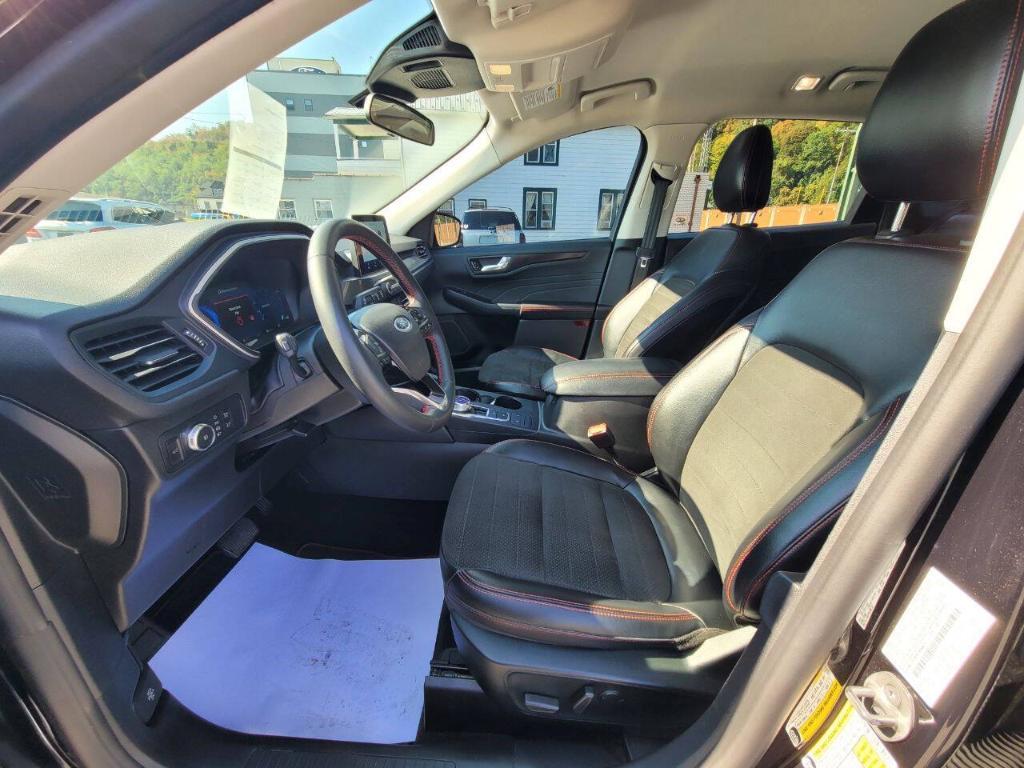 used 2022 Ford Escape car, priced at $23,900