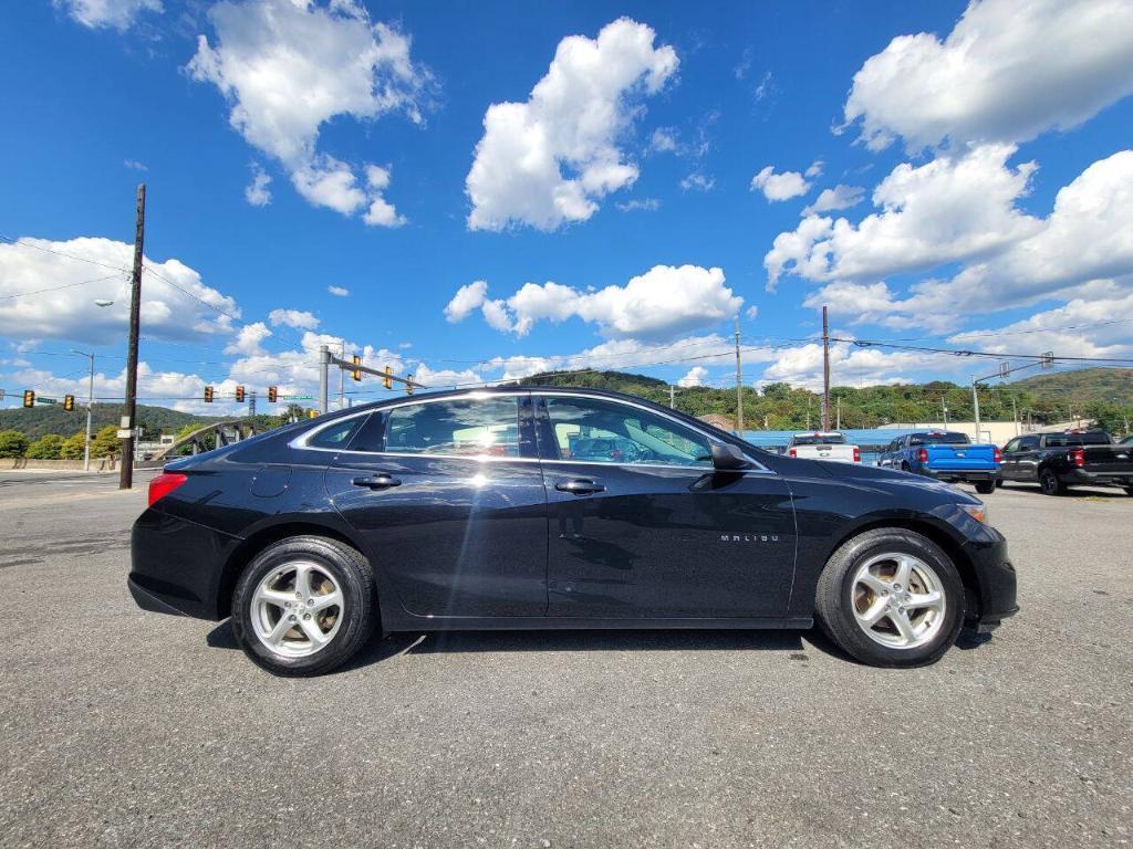 used 2018 Chevrolet Malibu car, priced at $13,900