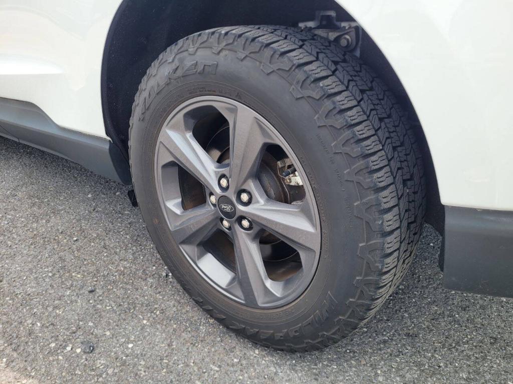 used 2022 Ford Edge car, priced at $29,900